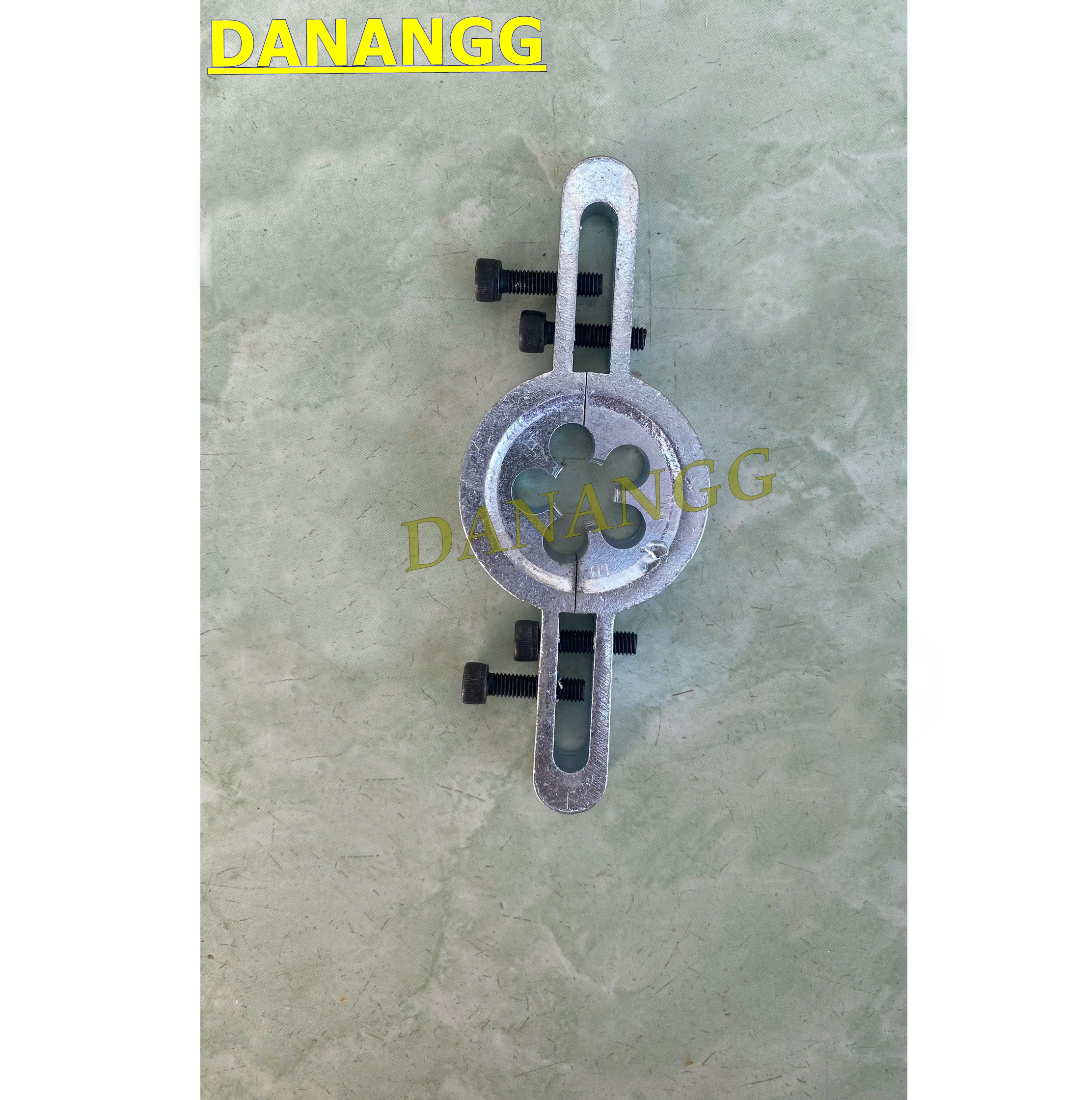 Dual-Axis Tapping Table with 14 mm Opening and Steering Wheel Head Processing