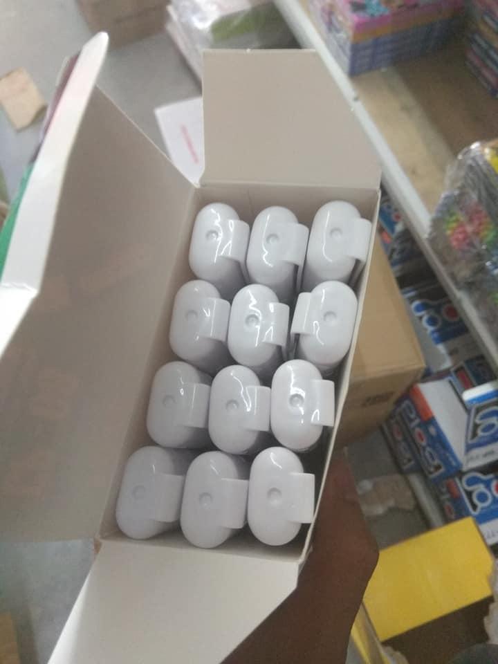 12 chiếc bút xóa CP 08