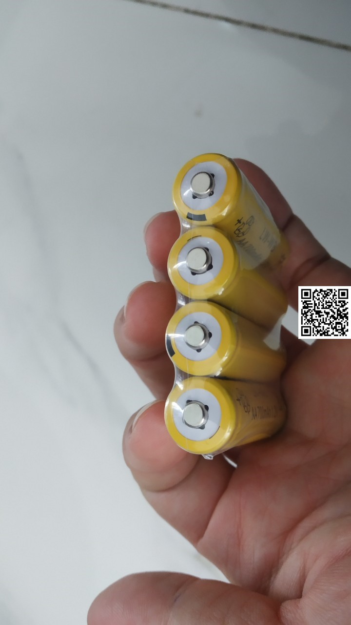 [HCM]986 Pin sạc AAA 700mAh 1 vĩ 4 viên