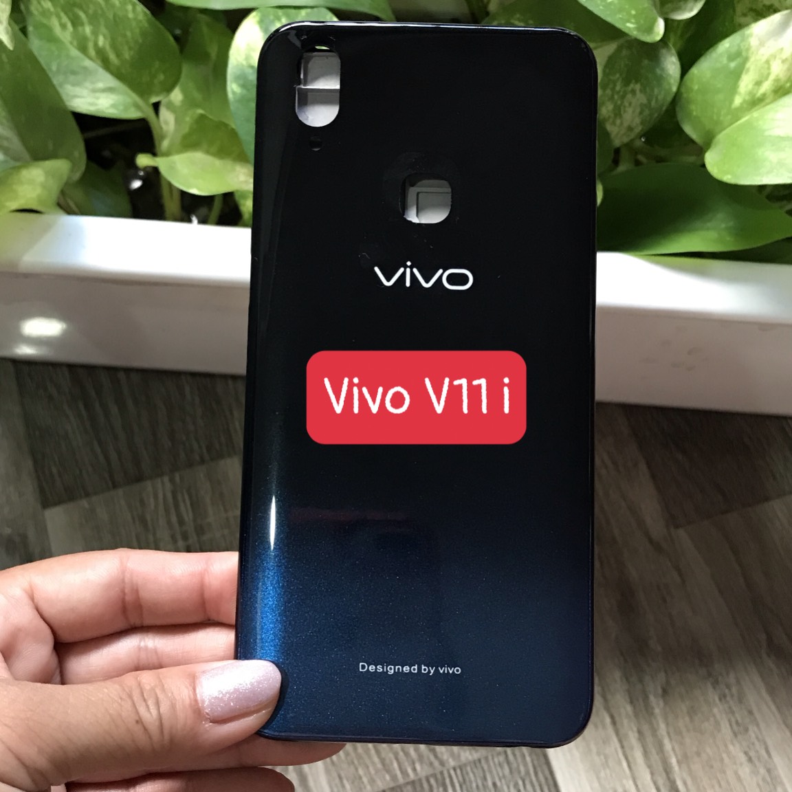 Bộ vỏ zin Vivo V11i / vỏ sườn vivo V11i gồm lưng ,khung xương,nút bấm, kính camera)