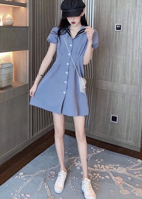 Đầm xanh đậm viền sọc đen