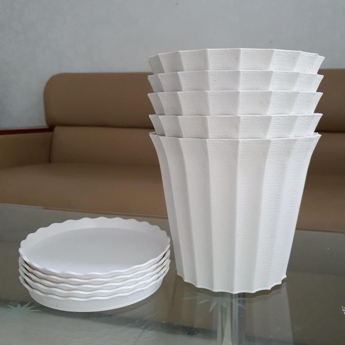 [HCM]Combo 5 chậu trồng hoa khía nhựa trắng 18cm + 5 đĩa lót chậu