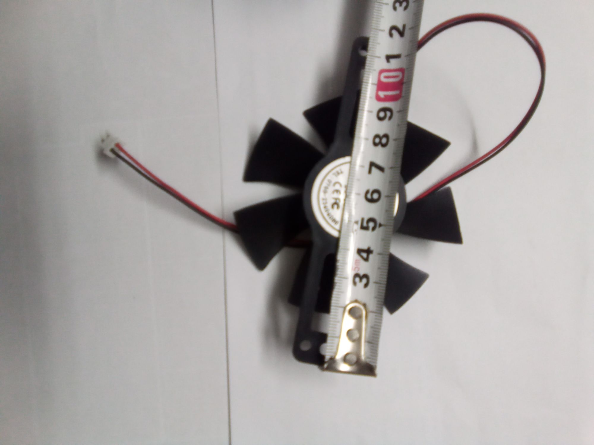 Quạt bép tu 18v duong kinh cánh 8,5 cm