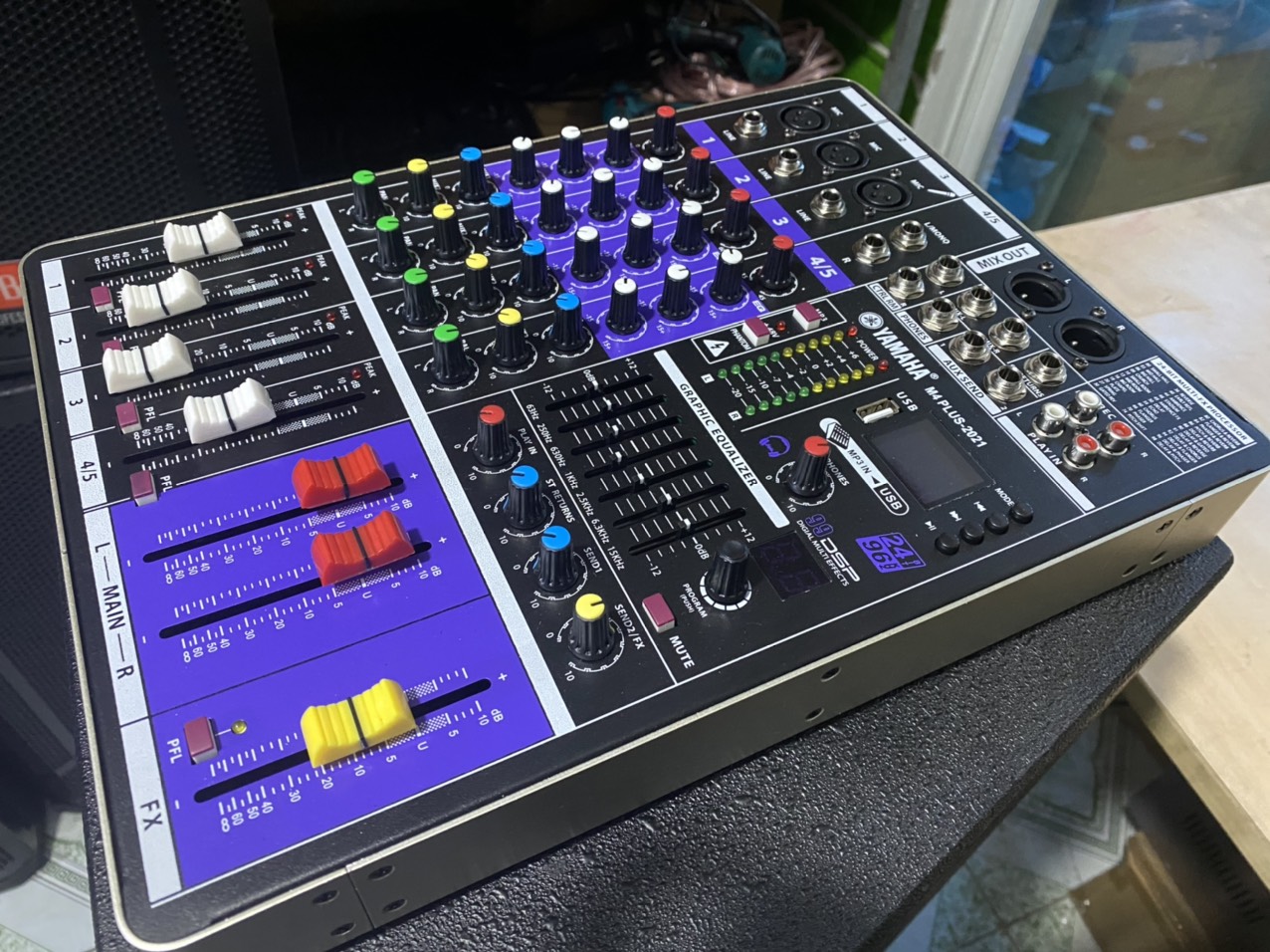 Mixer YaMaHa M4 Plus