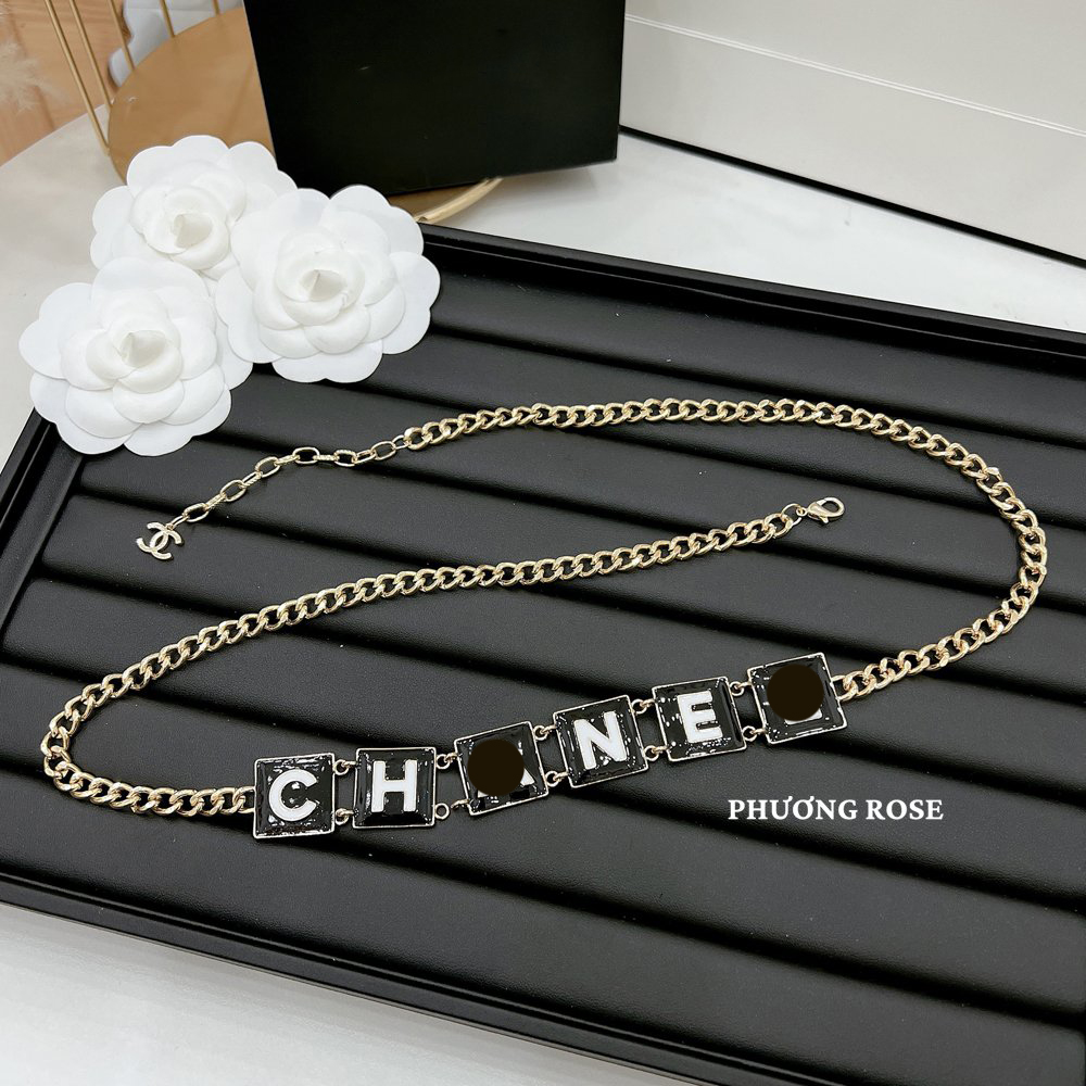 Đai váy xích chữ CHANE mặt vuông DV74