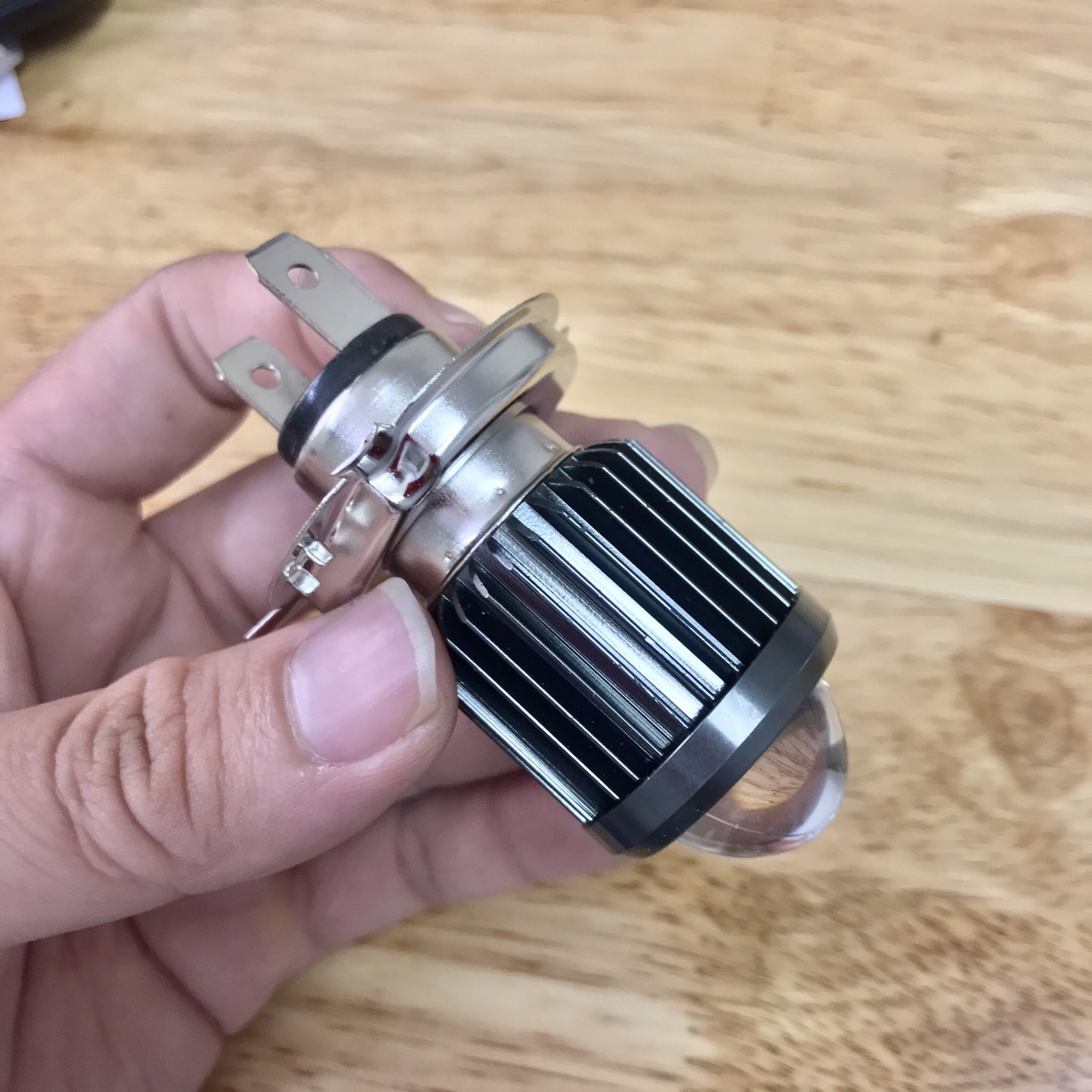 Đèn Pha Led Siêu Sáng - Đèn Pha Moto H4 Bi Cầu 7 màu kiểu 2 hàng được chọn lọc trong hàng trăm sản phẩm cùng loại chất lượng tốt giá cả rẻ tại Shine 98