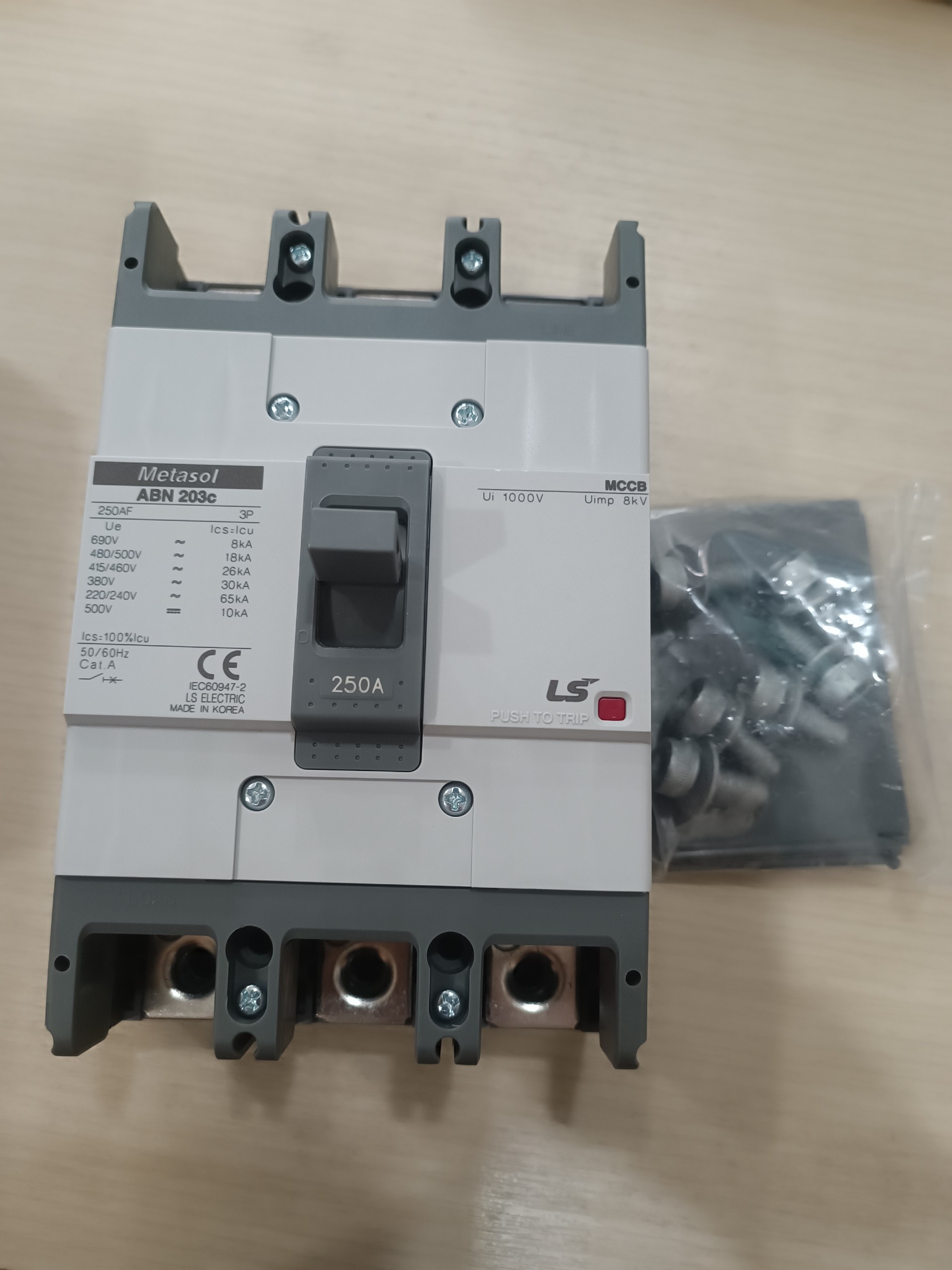 Aptomat (MCCB) LS chính hãng ABN203c 250A 30kA