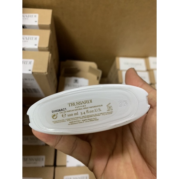 Nước Hoa Trussardi Dona EDT tester 100ml sx không nắp, hộp như hình