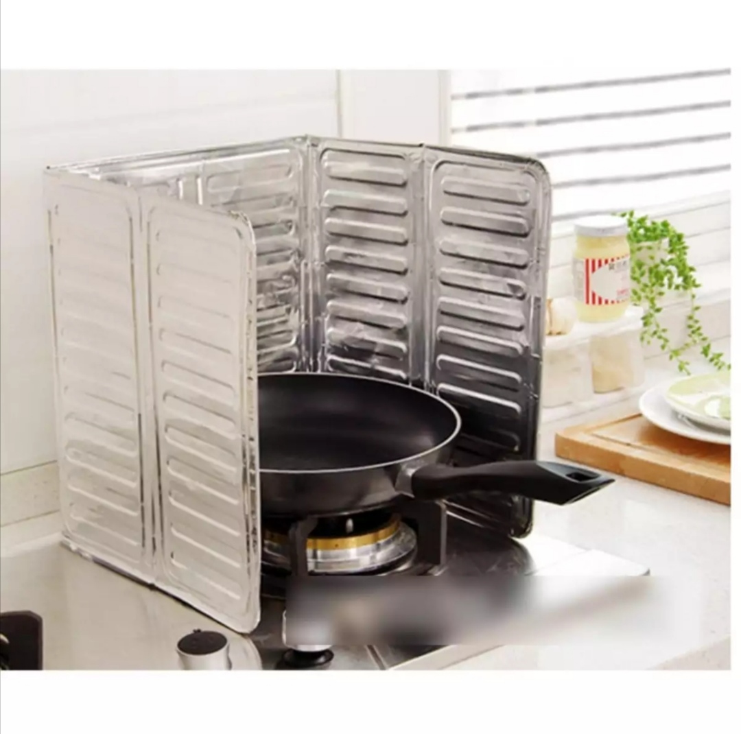 Tấm chắn dầu mỡ. Chắn gió bếp ga hợp kim nhôm chịu nhiệt cao. Ngăn dầu mỡ bắn lên tường, dễ vệ sinh lau chùi