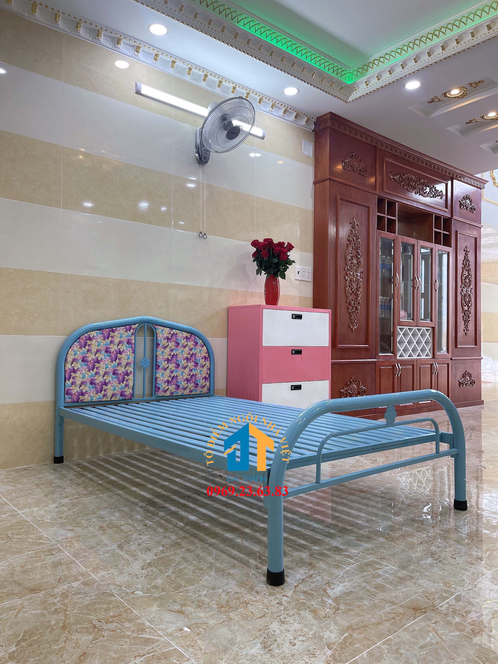 Giường  sắt ngang 1m2 dài 2m Đại Thành mẫu 15