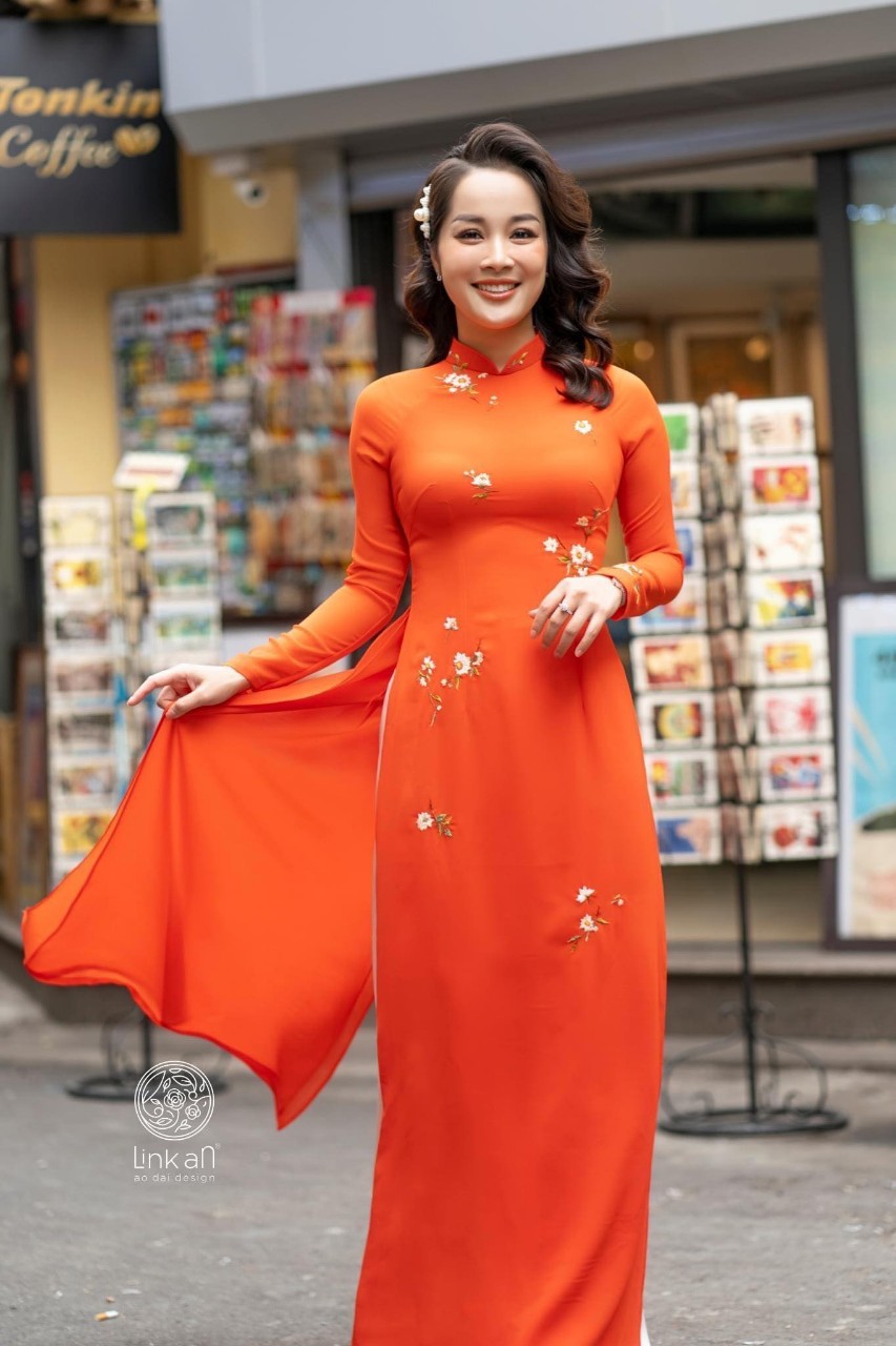 Áo dài lụa Tây thi thêu cao cấp