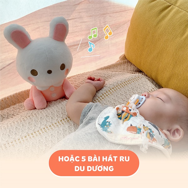 Gấu Malo cảm biến tiếng khóc và dỗ bé Combi