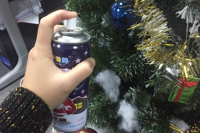 Bình Xịt Bọt Tuyết Giáng Sinh, Noel Loại Không Tan
