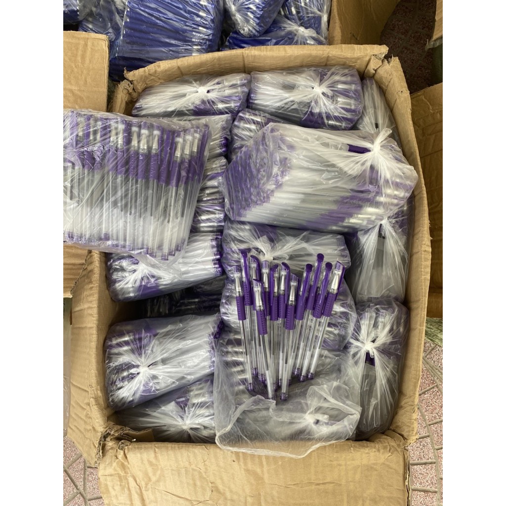 Set 10 bút bi nước 3 màu Đen đỏ tím