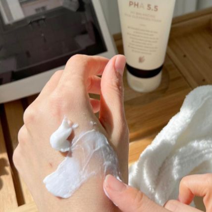Sữa Rửa Mặt Byvibes Wonder Bath PHA 5.5 150ml
