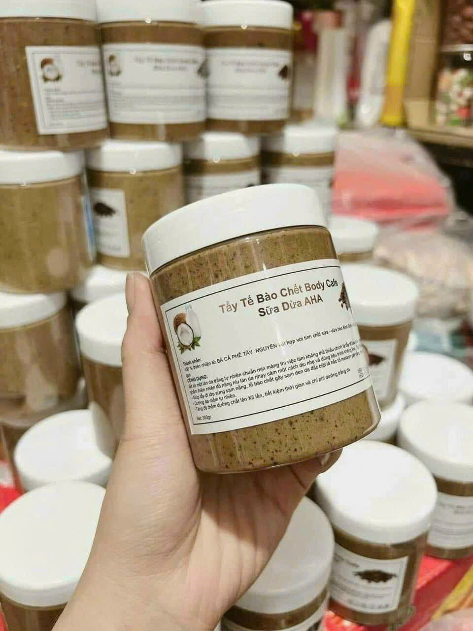 Kem tẩy da chết cafe sữa dừa có hạt mát xa ( ko tem)