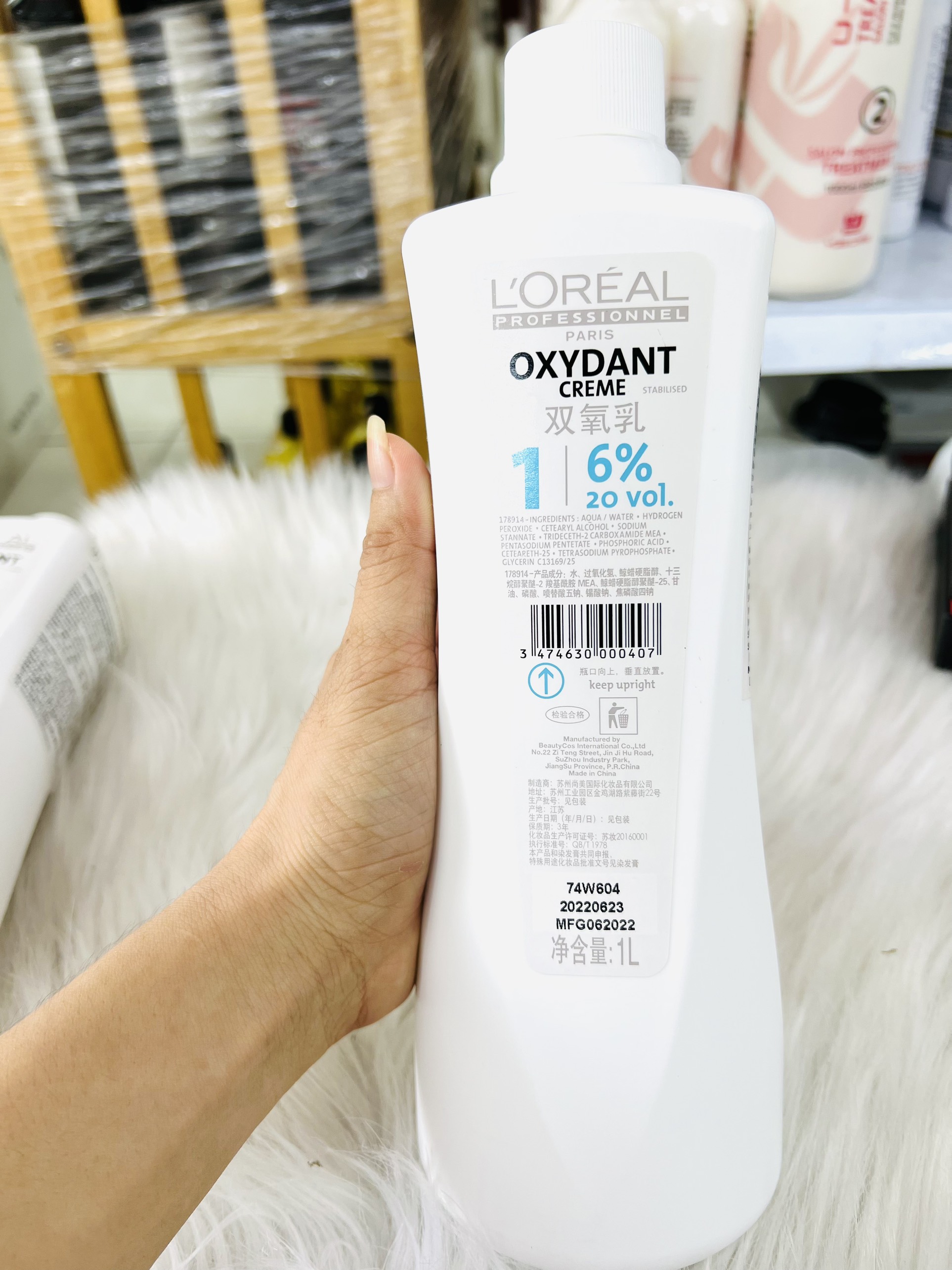KEM OXY TRỢ NHUỘM LOREAL MỞ BIỂU BÌ TÓC 1000ML
