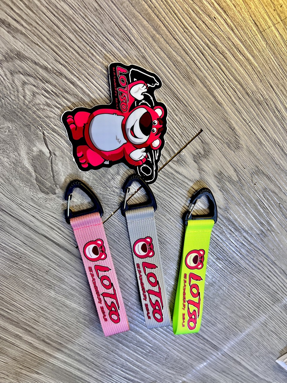 Móc Khóa Gấu Dâu - Móc khoá dây Lotso