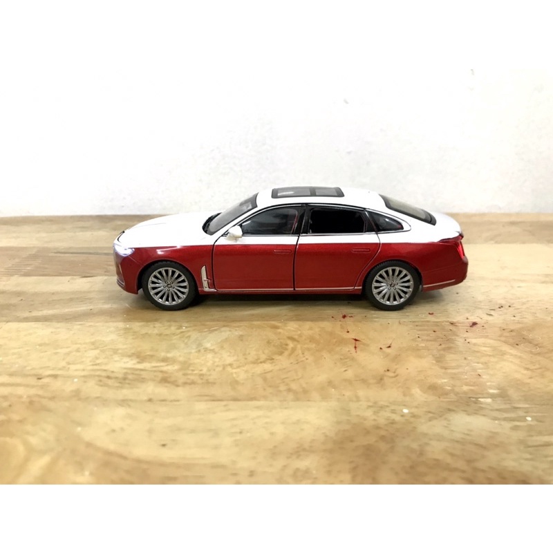 Mô hình xe Hongqi H9 tỷ lệ 1:32