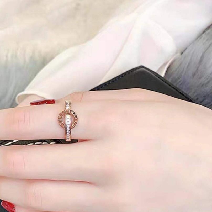 Nhẫn Nữ Đính Đá Khoen Tròn Titan Ko Đen TT 2236