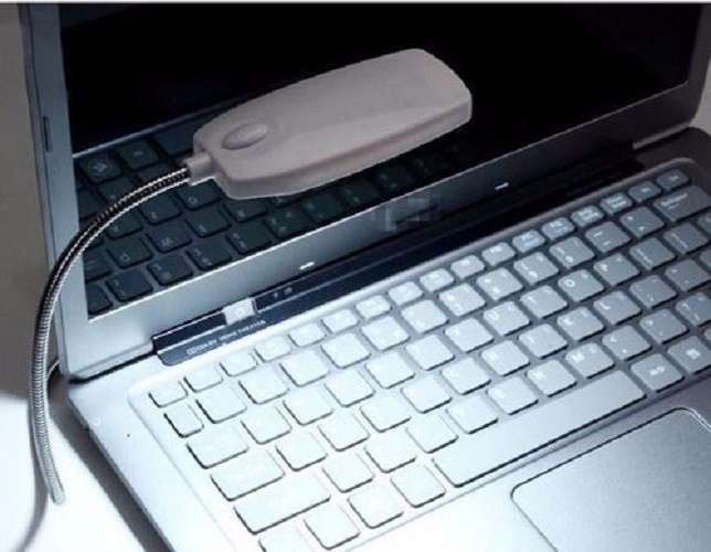 Đèn led laptop 28 bóng