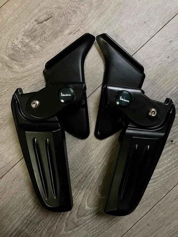 [HCM]Gác chân  dành cho xe Vespa