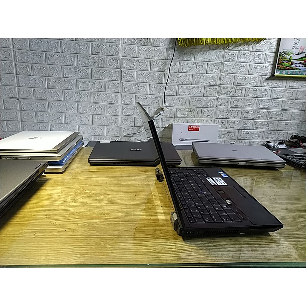 Laptop Dell Latitude E4310 ( Core i7 620M ,Ram 4GB ,SSD 128GB, Màn hình 13.3  inch )