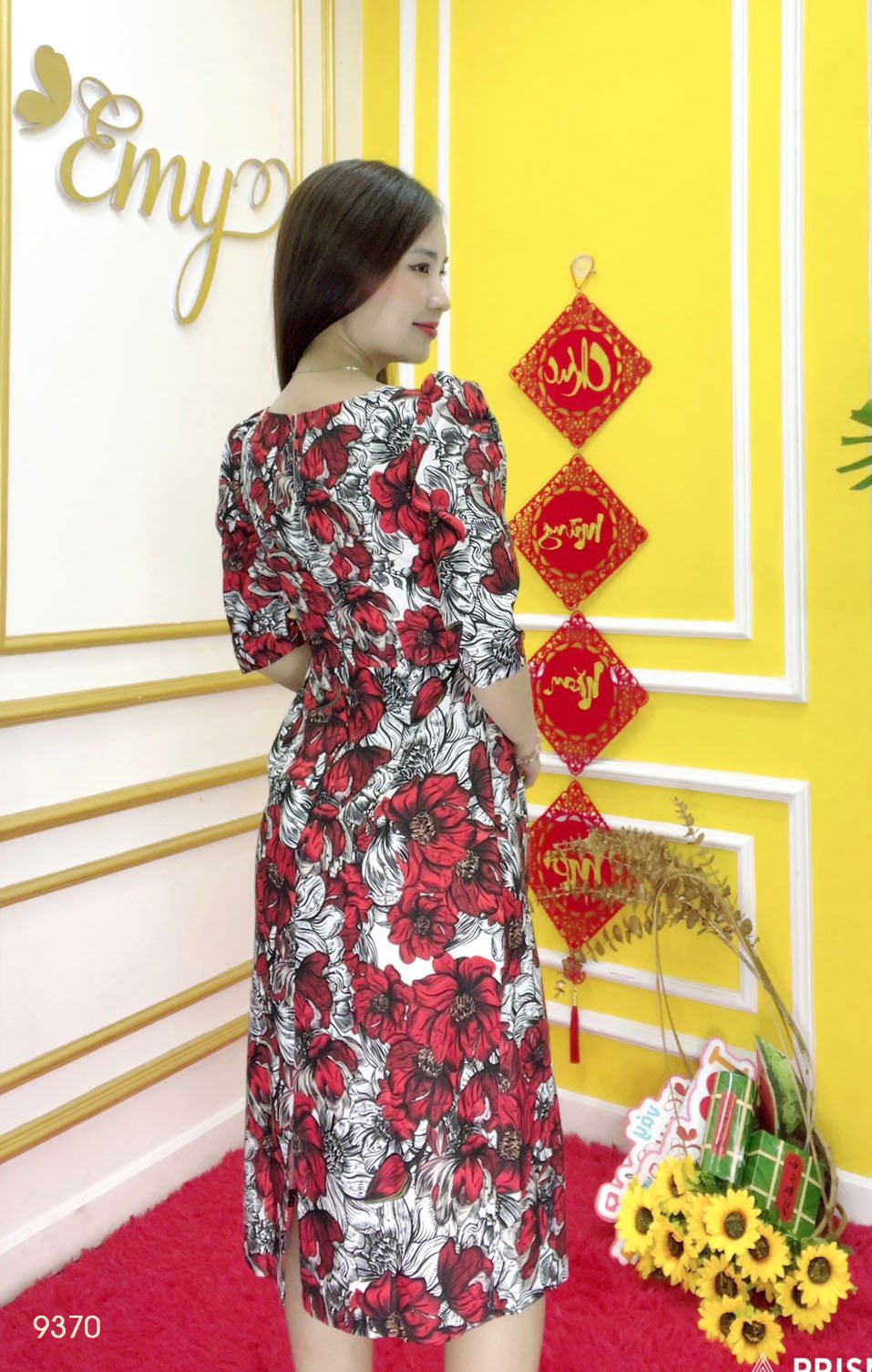 Đầm EMY EM9370 Body A Hoa Đỏ