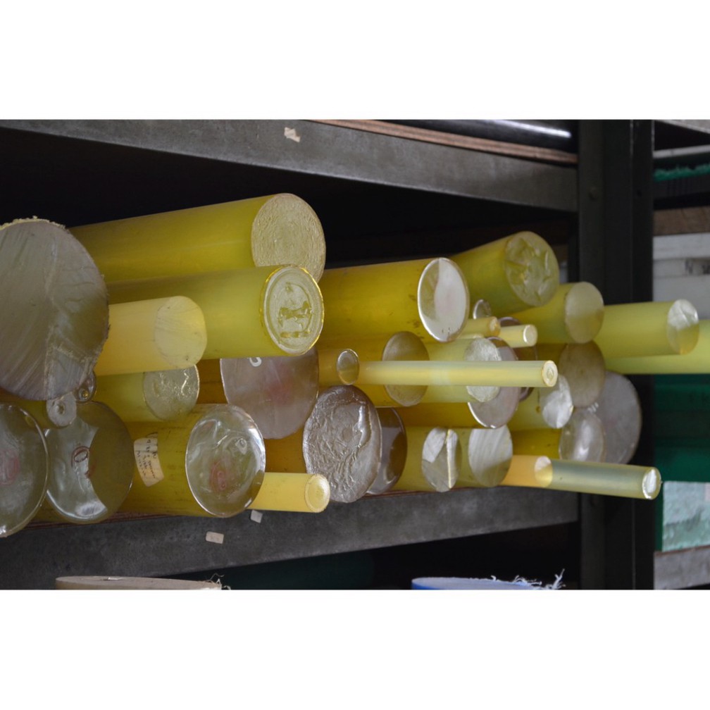 NHỰA CÂY TRÒN ĐẶC PU PHI 55-90 chiều dài 500mm DT TECH