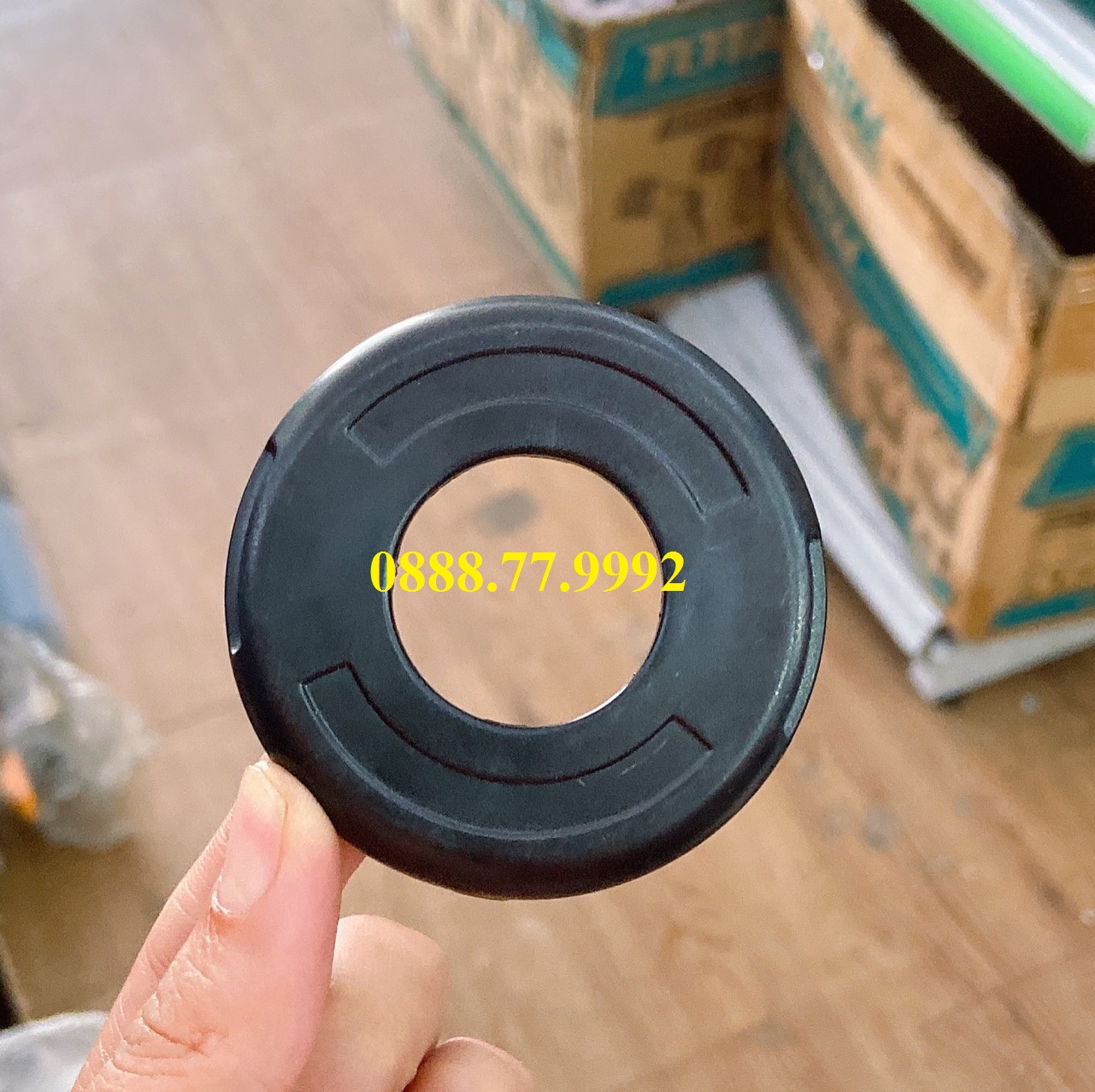Nắp ổ cước của máy cắt cỏ GL300