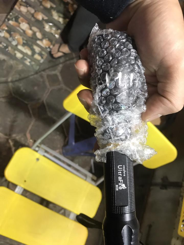 Đèn Pin Siêu Sáng HY 8028