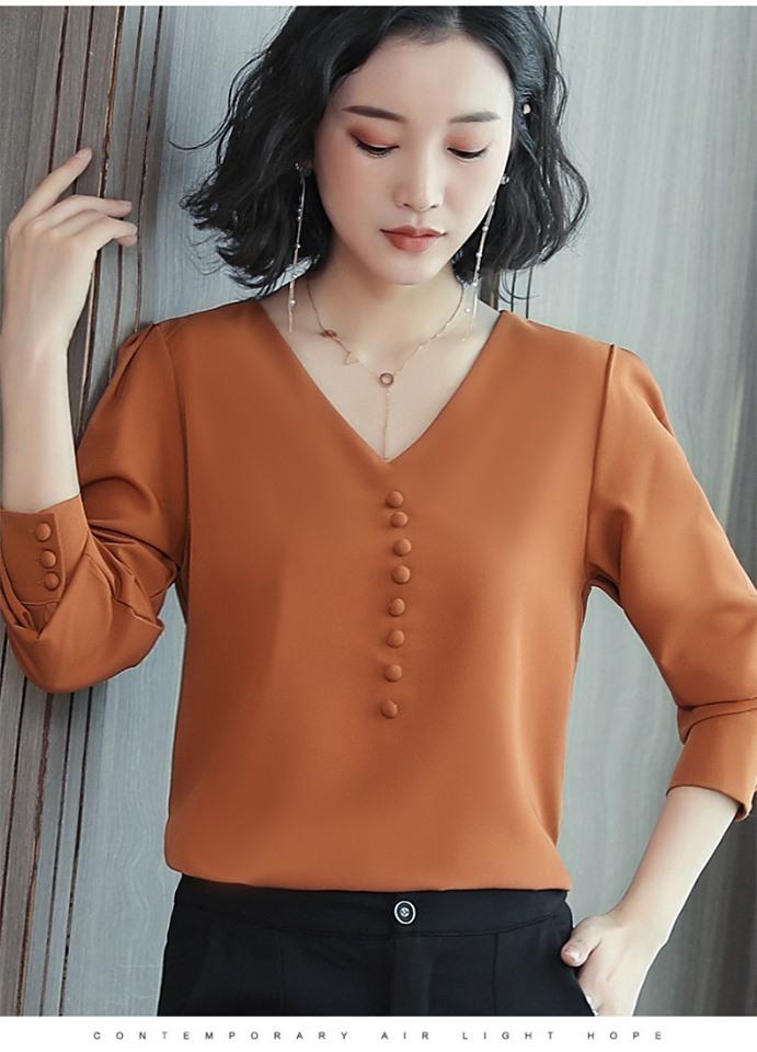 Áo Sơ Mi Nữ Công Sở Kiểu Cổ Tim Ngực Đính Nút Bọc
