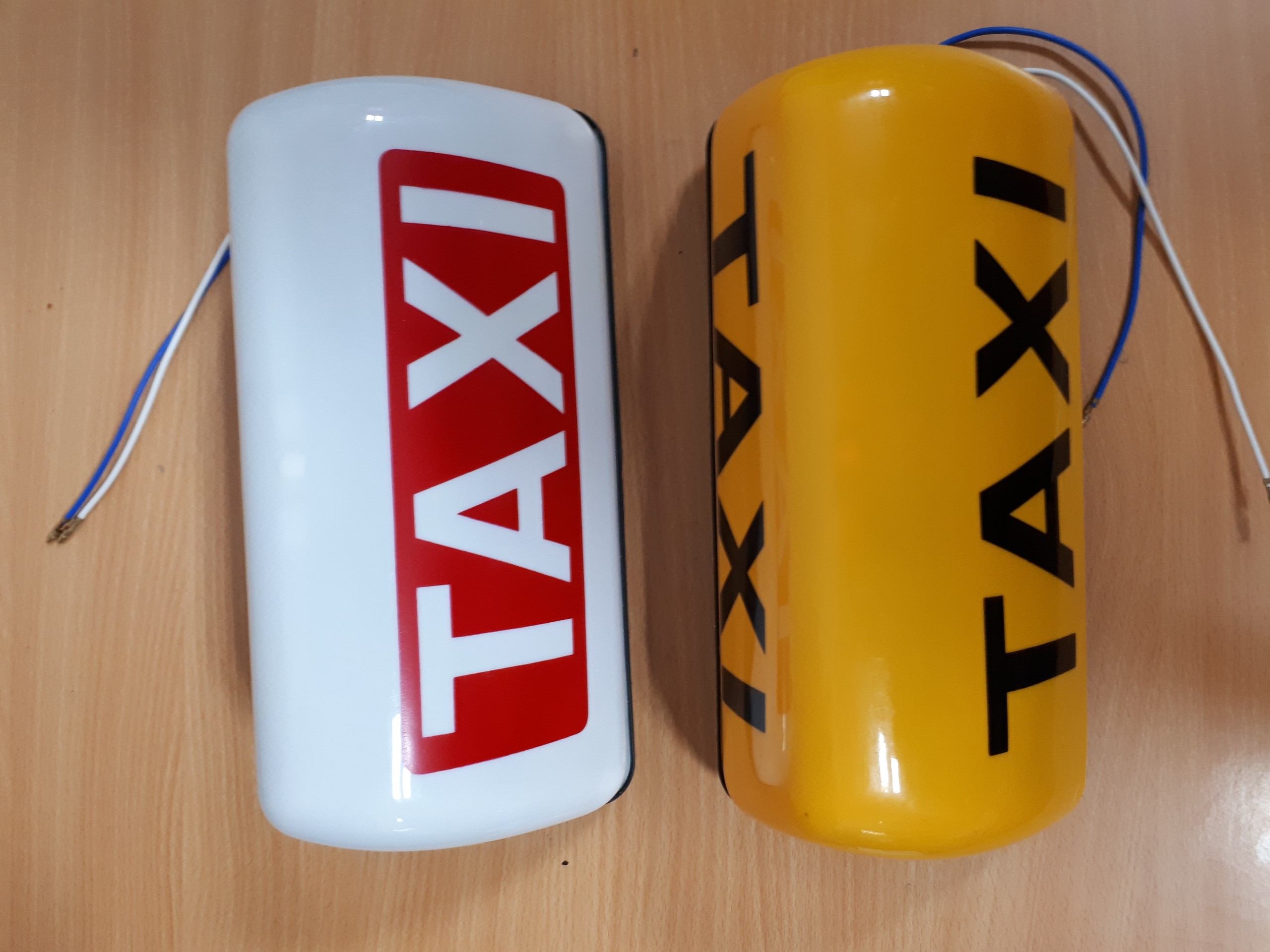 Mào Taxi Đế Hút Nam Châm, Có Đèn Chắc Chắn [Màu Trắng - Đỏ]