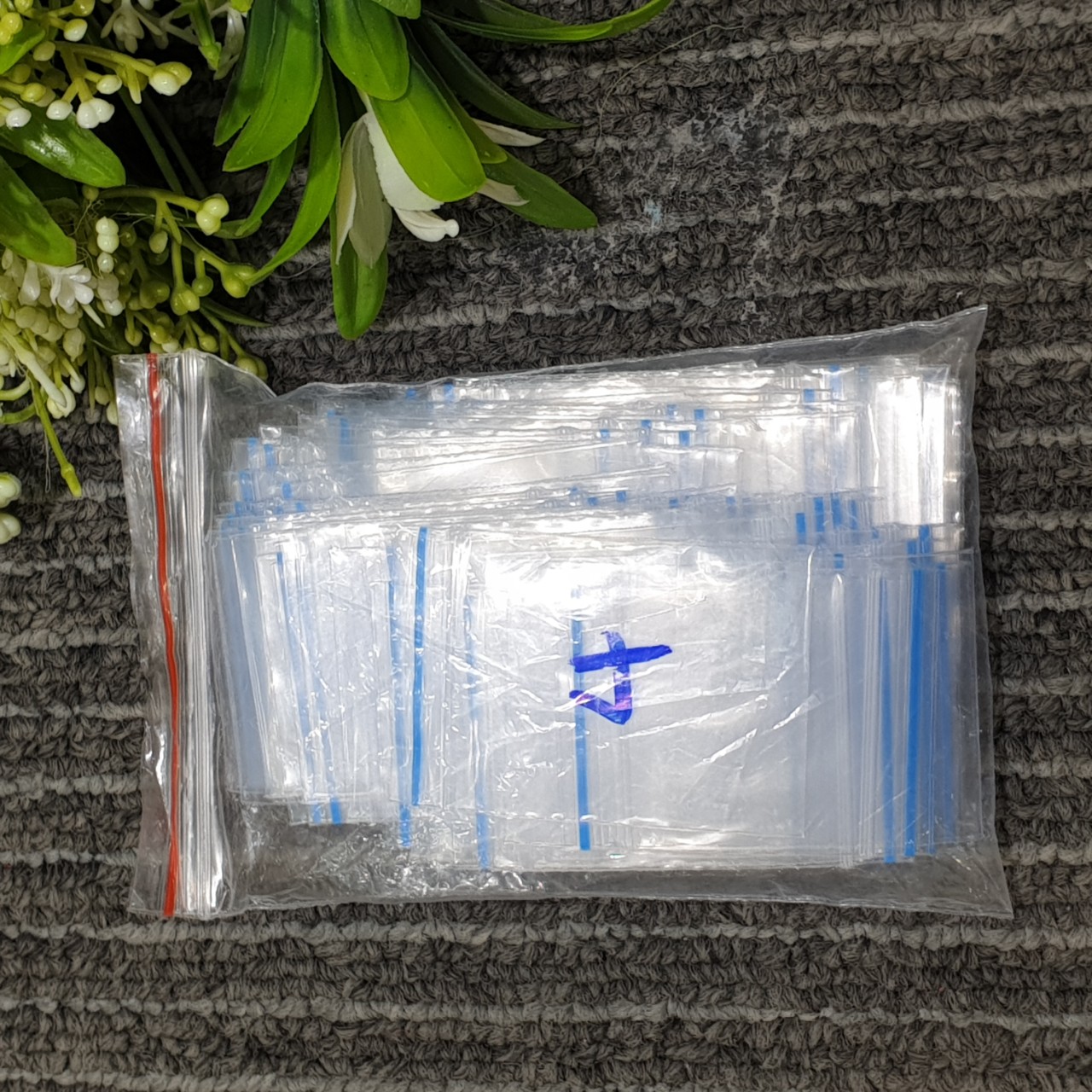[HCM]túi zip mini  chỉ xanh số  4 (35x4cm) - 30k / 1 bịch 100c