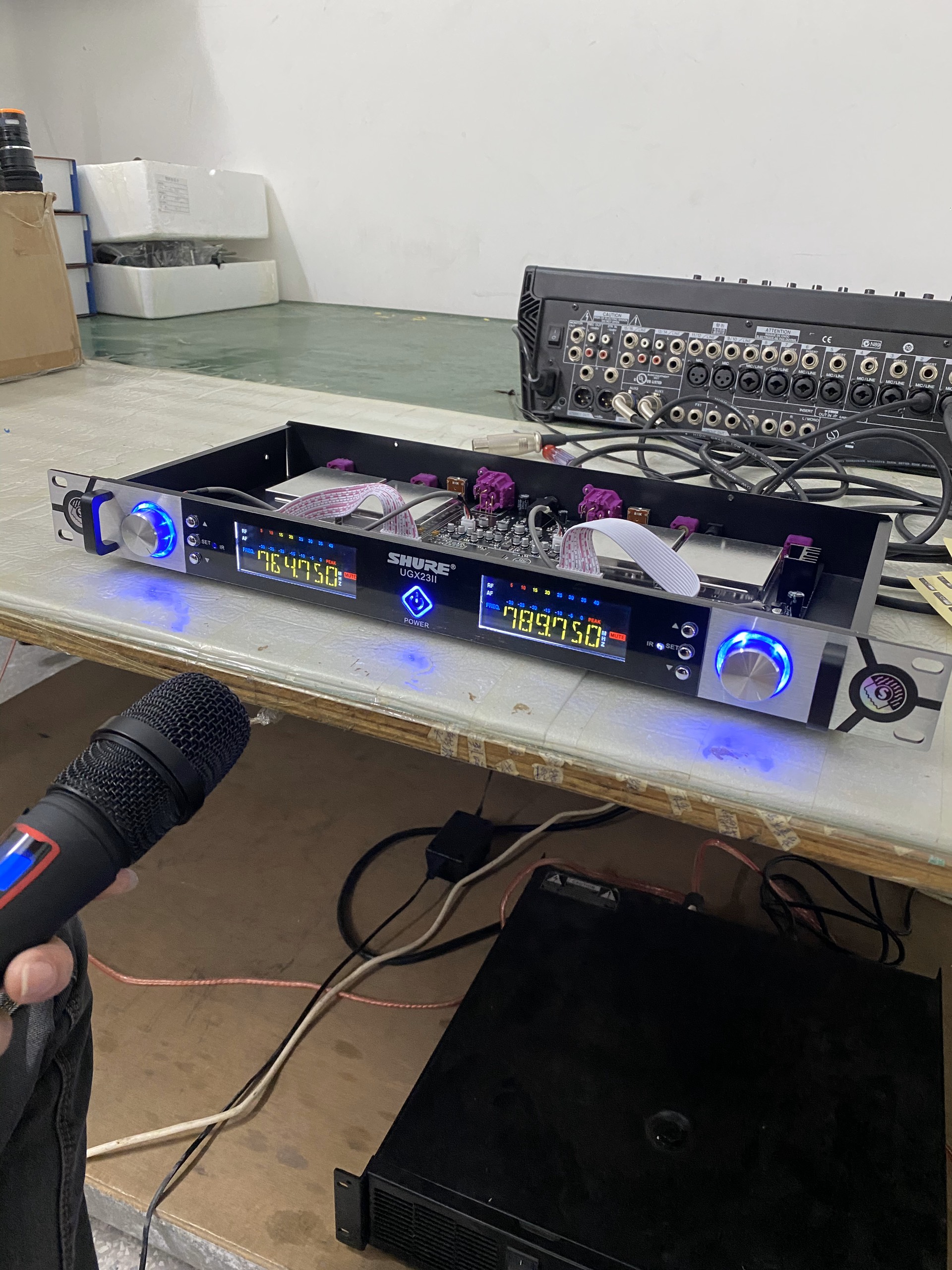 MICRO KHÔNG DÂY CAO CẤP UGX23II - MIC SỰ KIỆN CHUYÊN NGHIỆP