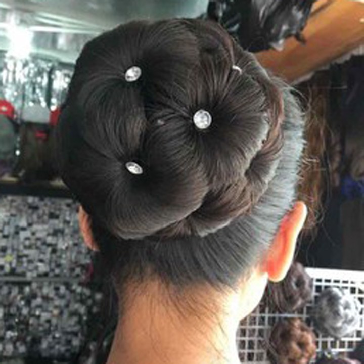 Tóc giả búi , tóc búi hoa đính hạt đá lấp lánh sang trọng