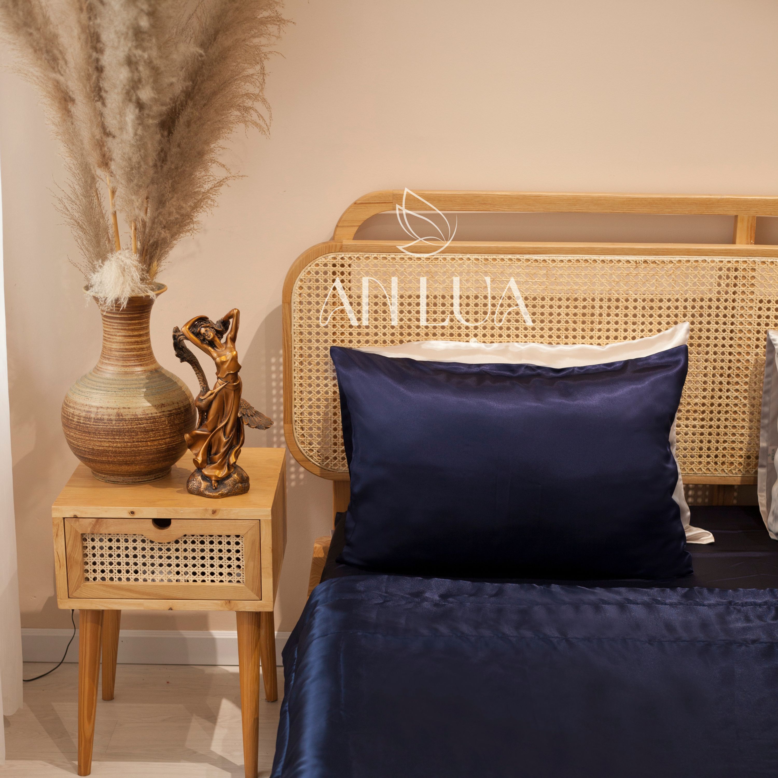 Bộ chăn drap 5 món An Lụa vải lụa mịn mát và thân thiện cho da - Xanh đen
