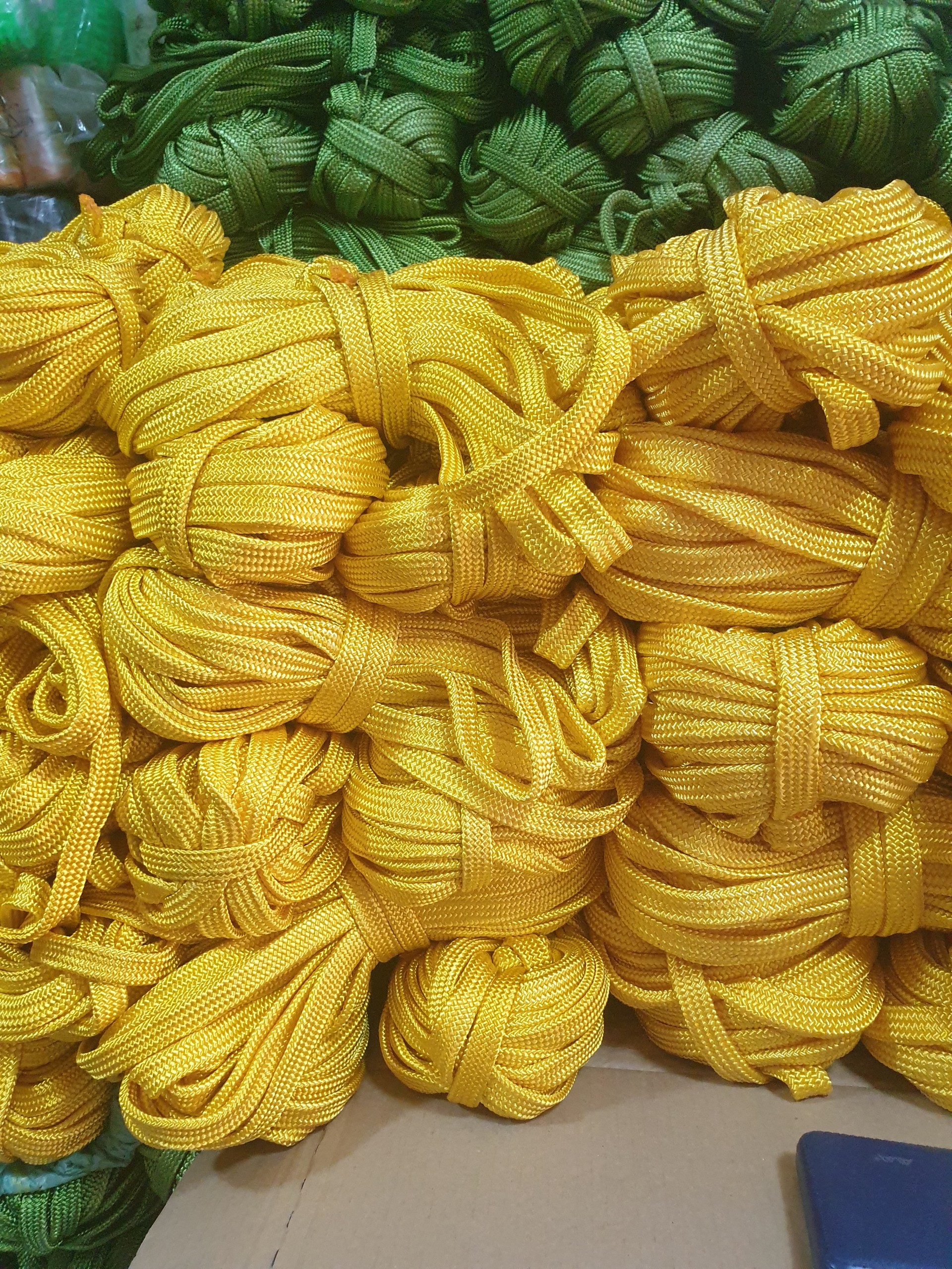 Dây Dù Cồ - Bản Dẹp - Dù Xanh lá, Dù Vàng (1kg - dài 20m)