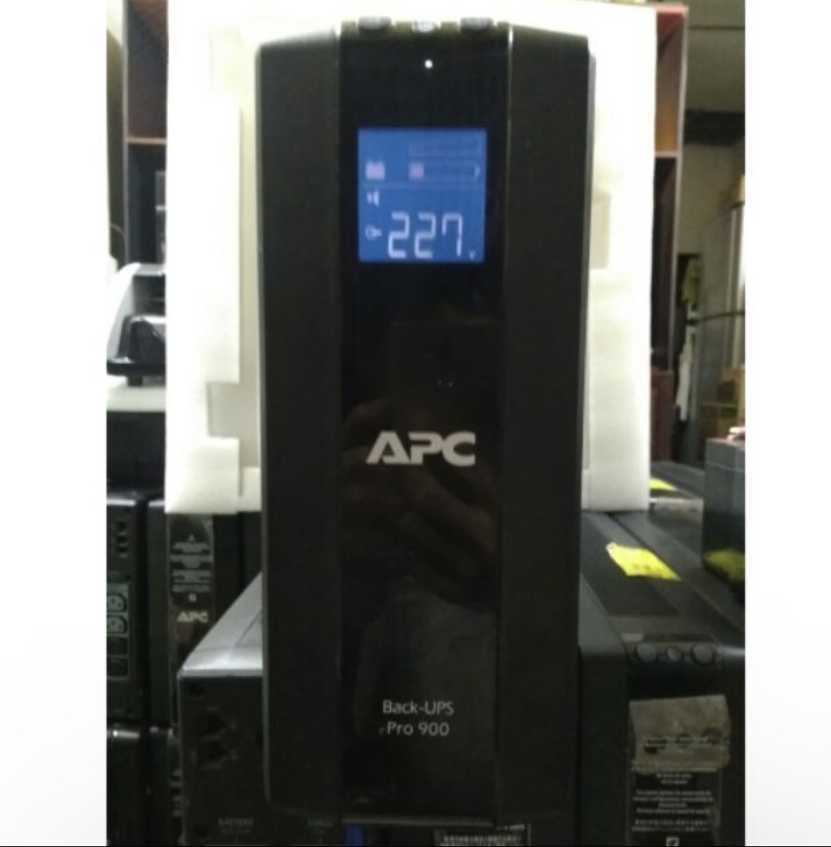 Bộ lưu điện ups apc lcd-br900gi