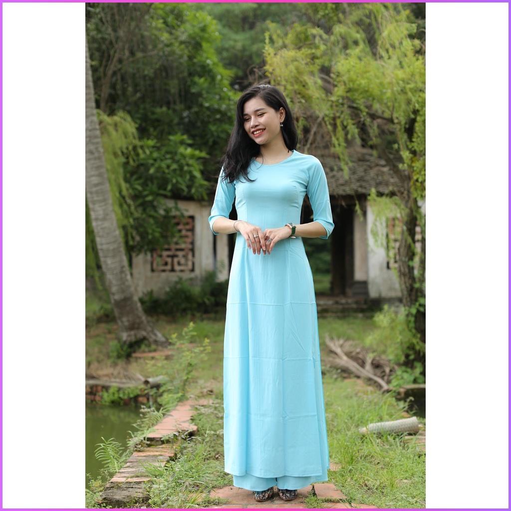 Áo dài trơn màu xanh ngọc cổ tròn