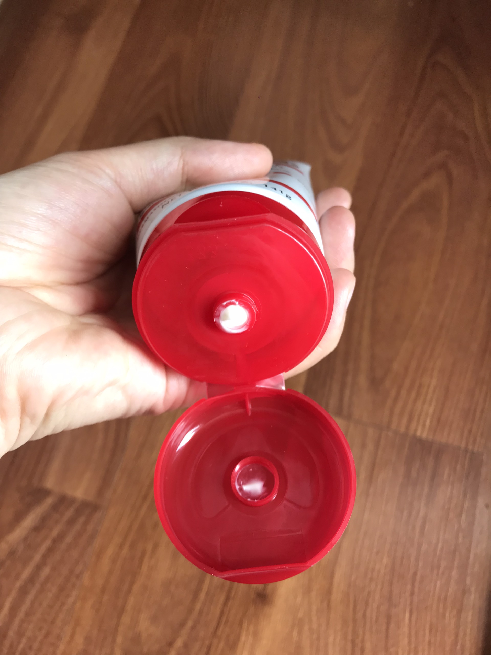 Kem dưỡng ẩm chàm Eucerin