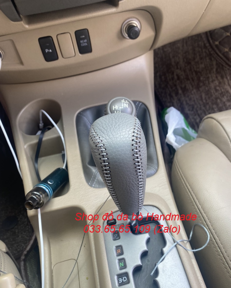 Bọc da cho cần số xe Santafe (AT) đời 2006-2012
