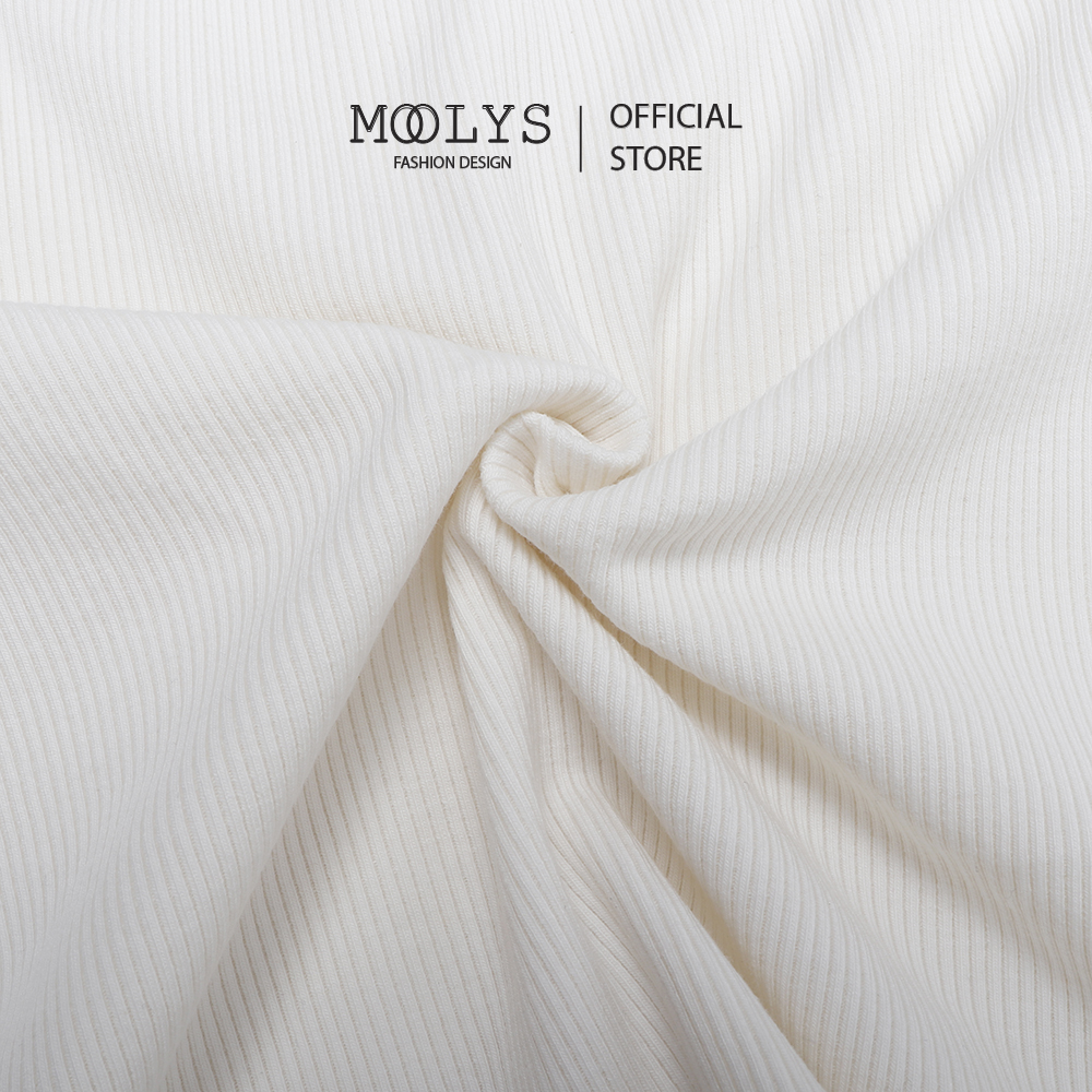 Áo crop top MOOLYS basic, cổ vuông, dài tay MC013