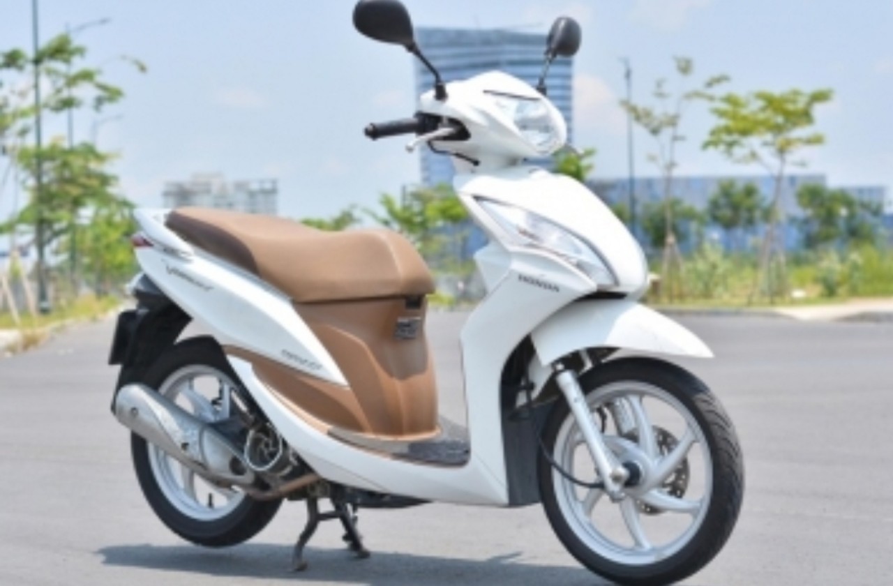 Ốp cảng mạ crom xe VISION 2011 - 2013