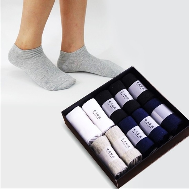 Hộp 10 đôi tất nam cổ ngắn chất liệu dày dặn,mềm,êm chân,kháng khuẩn,khử mùi,thấm hút mồ hôi,chống hôi chân tốt,với thiết kế ôm sát vào chân,tạo cảm giác thỏa mái năng động AC-66 Việt Tiến