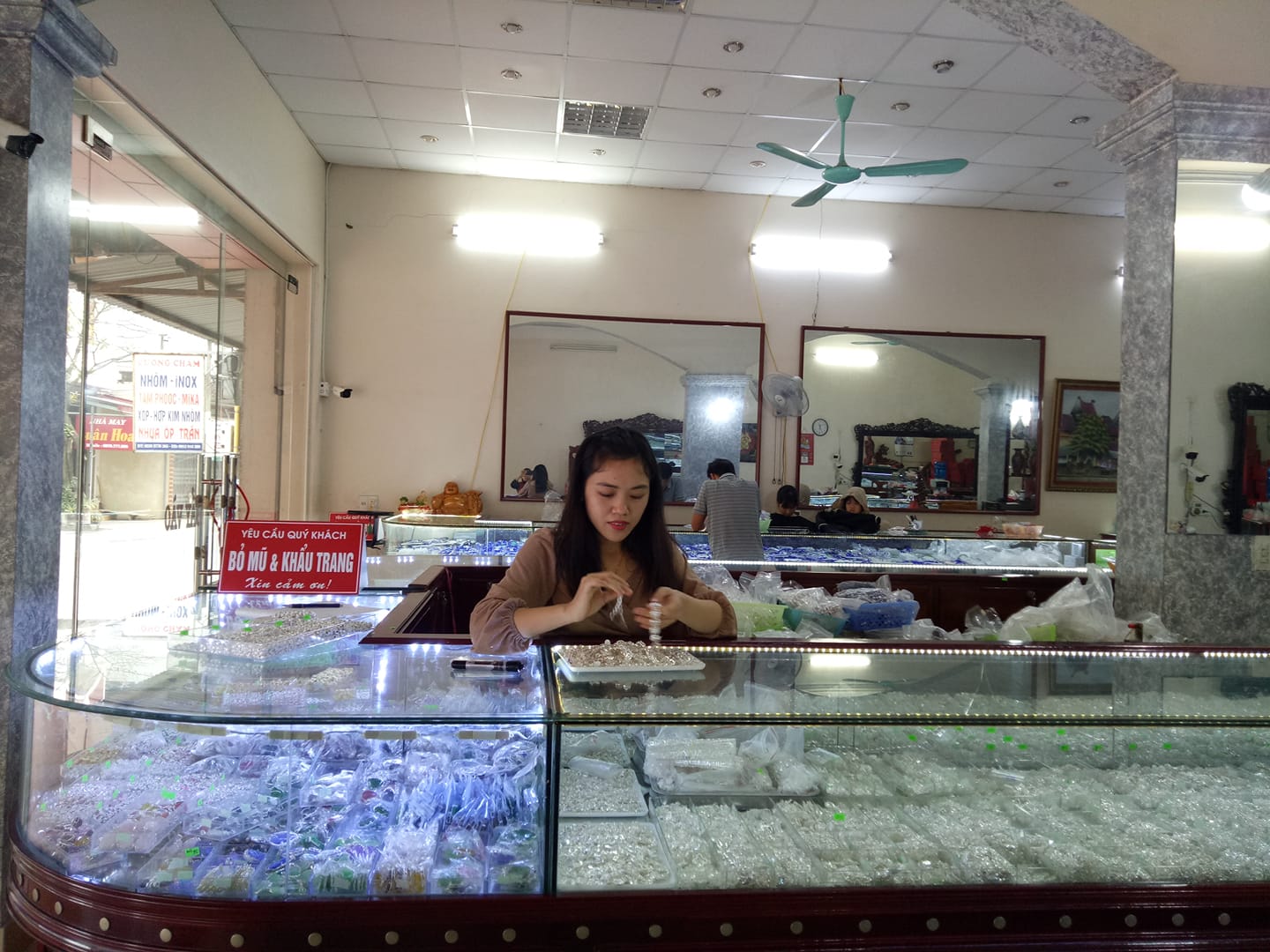 Lắc chân bạc thật