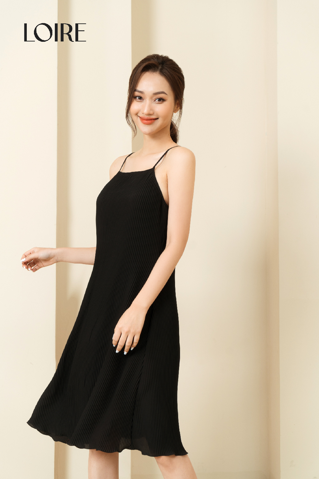 Váy Lụa Dáng Chữ A Xếp Ly Cao Cấp Loirechic VNS08