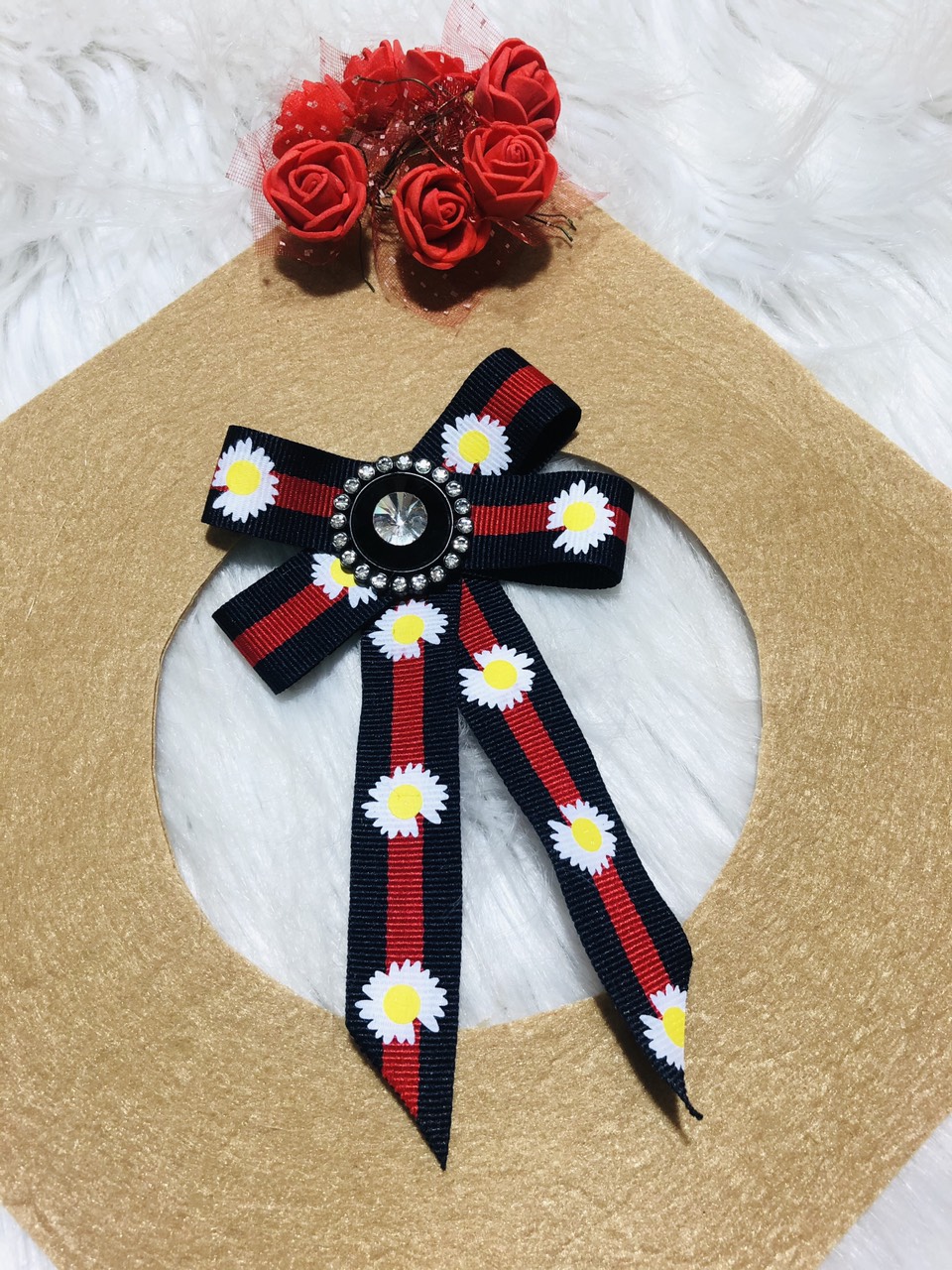 [HCM]Cài áo nơ hoa cúc. KT 7 x 15cm