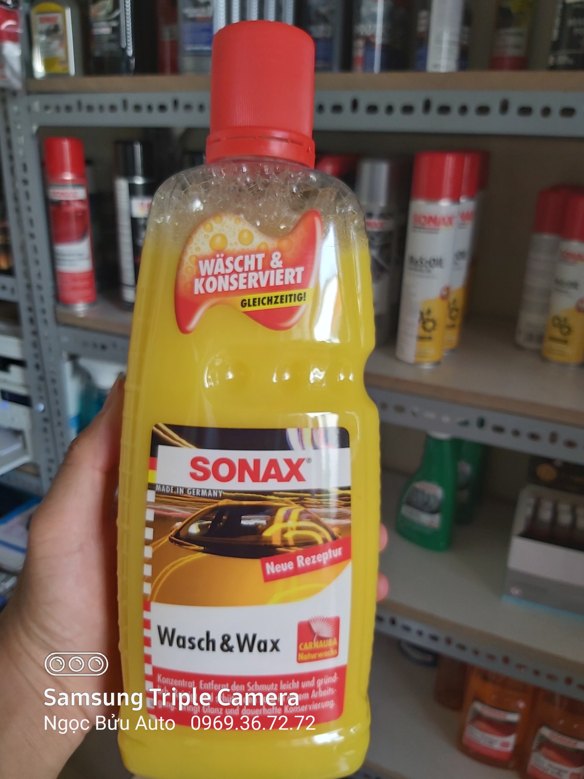 [HCM]Nước rửa xe 2:1 SONAX Wash & Wax (Rửa & Wax bóng sơn) 313341