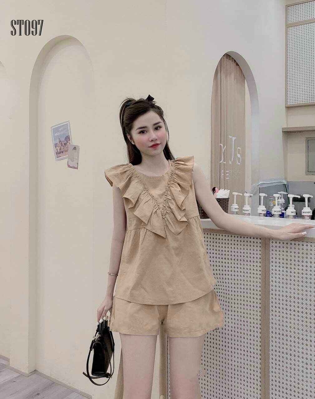 Sét đùi tay ngắn áo kết cổ tim siêu xinh